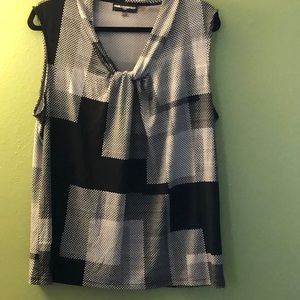 Like New Karl Lagerfeld Sleevelesa Blouse Size XL